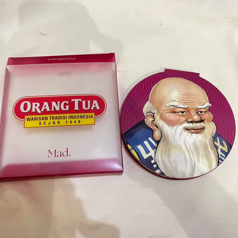 BOOKED Preloved MAD FOR MAKEUP OT x Mad Serum Infused Papalette Eyeshadow Palette Orang Tua