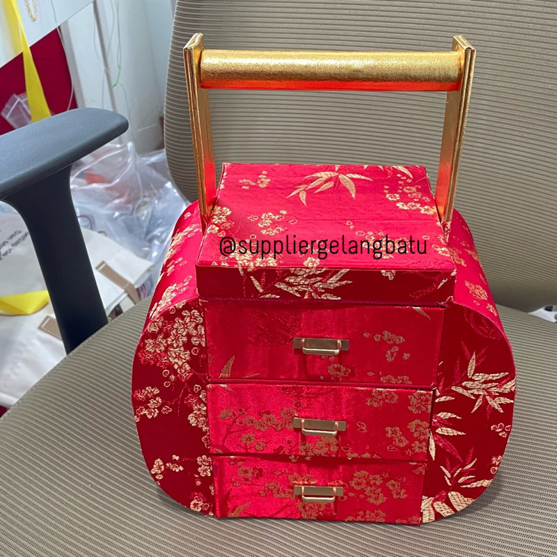 BOX KUE kering imlek toples 350 gram laci 3 cheongsam merah seserahan