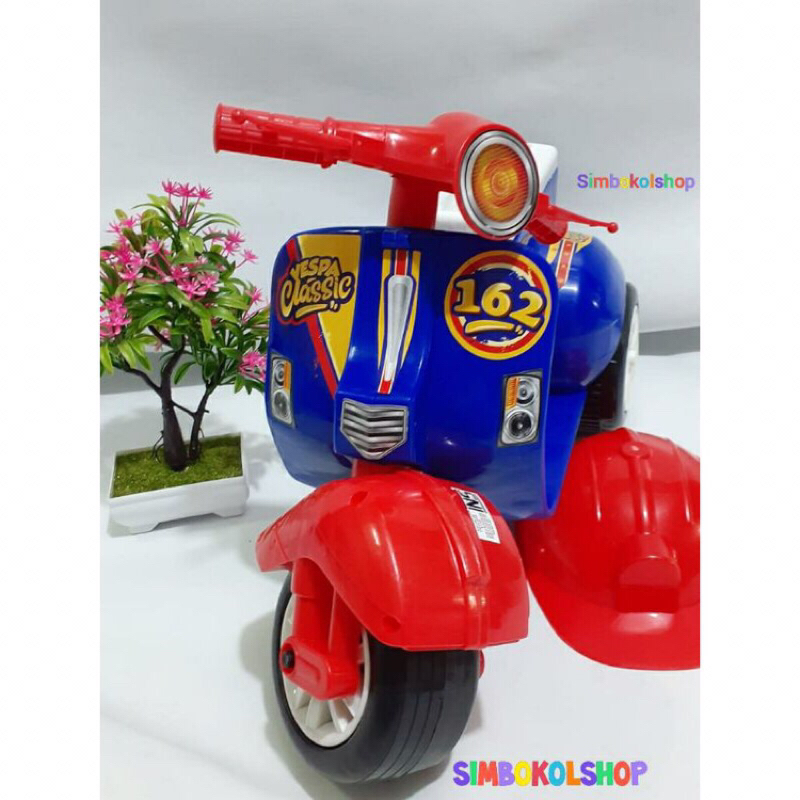PROMO MAINAN VESPA SCOOTER  RODA 3 ANAK (free helm)