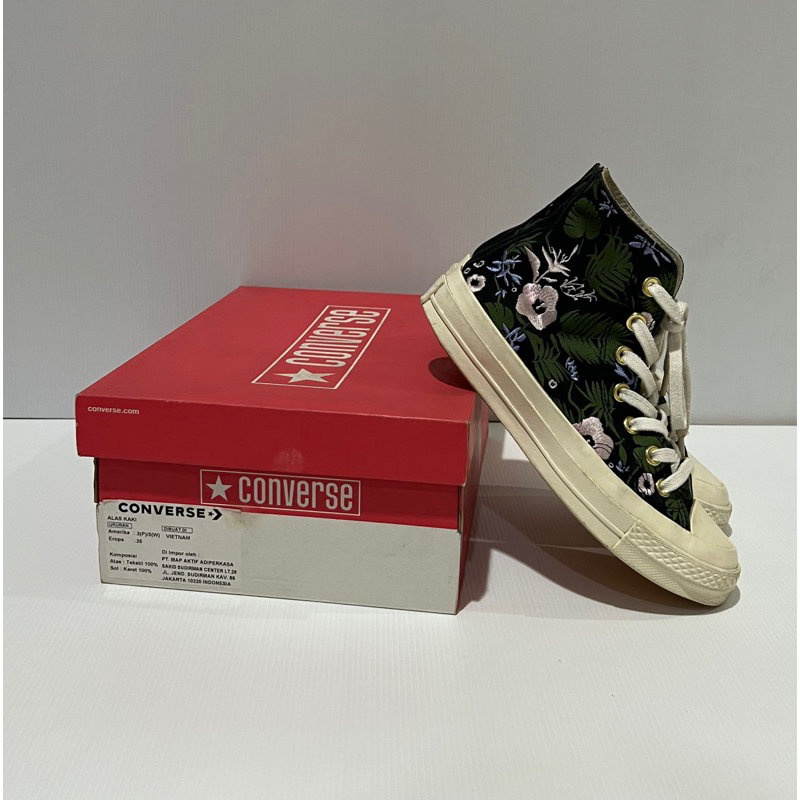 Sepatu Converse Chuck Taylor Limited Edition