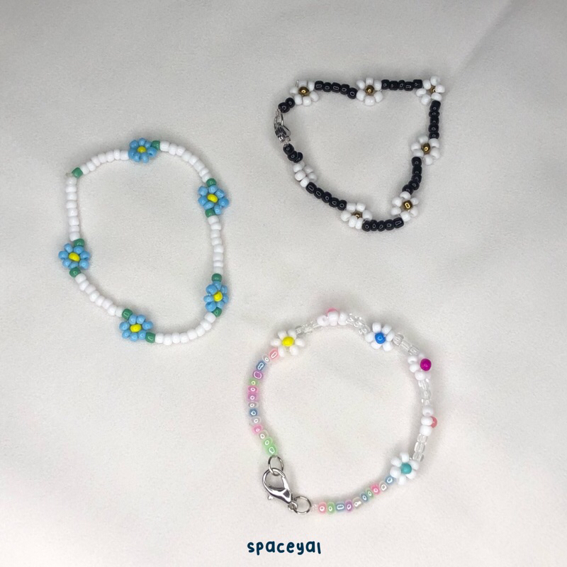 BEADS FLOWER BRACELET/KOREAN BRACELET
