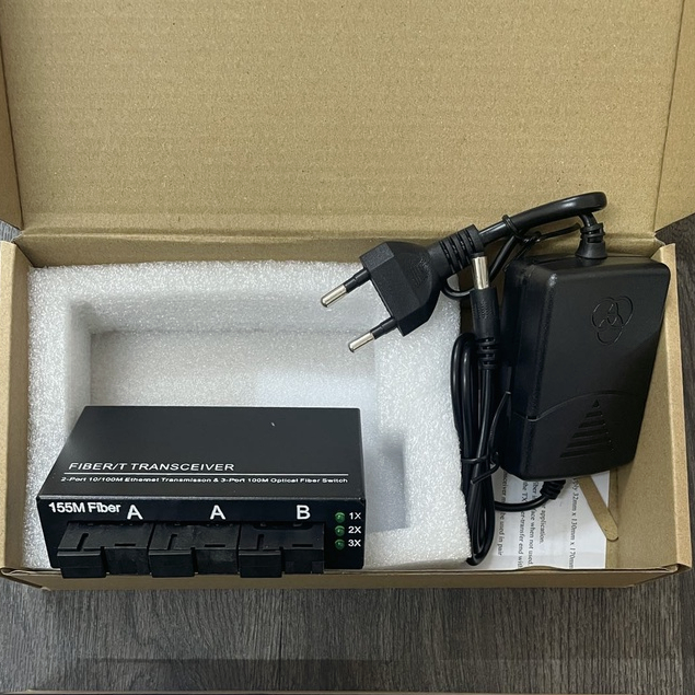 10/100Mbps Fiber Optic 3F2E Media Converter Single Mode 2 Rj45 Dan 3 Sc Port  Asli Import 5V/2A