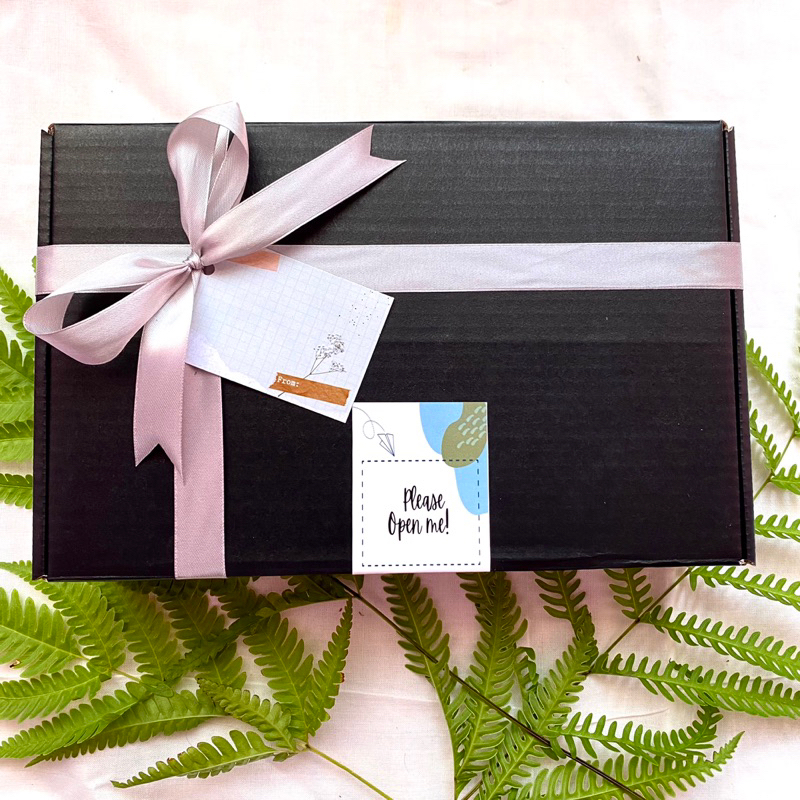 

BOX HAMPERS HITAM 30X20X8/ KOTAK KADO HAPPY BIRTHDAY