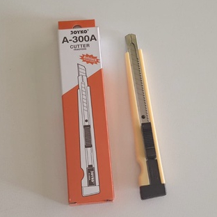 

JOYKO Pisau Cutter Ukuran Kecil A300 Autolock