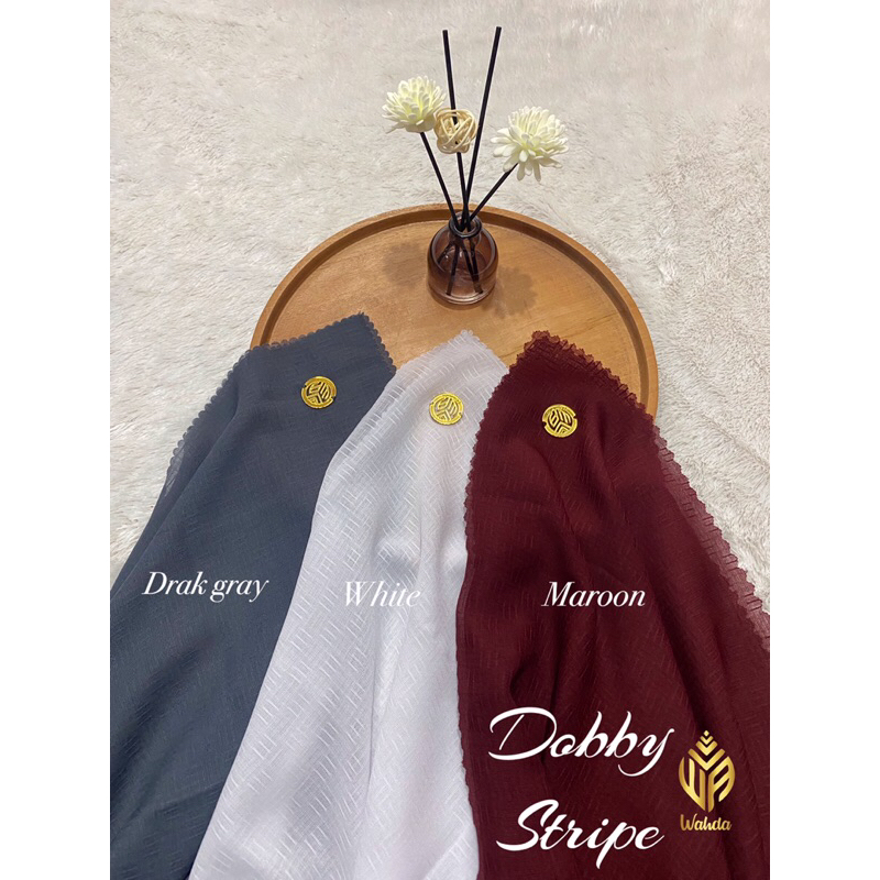 Hijab Segi Empat  Dobby Stripe Jilbab Dobby stripe Hijab Segi Empat Premium Jilbab Segi Empat  Squar