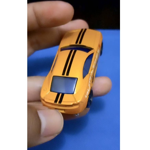 Diecast mobil transformes 1:64 Chevrolet Camaro Bumblebee