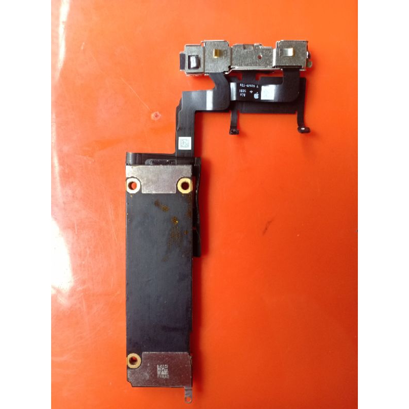 Mesin iphone11 64GB set faceID set camera depan  icloud kosong (minus)