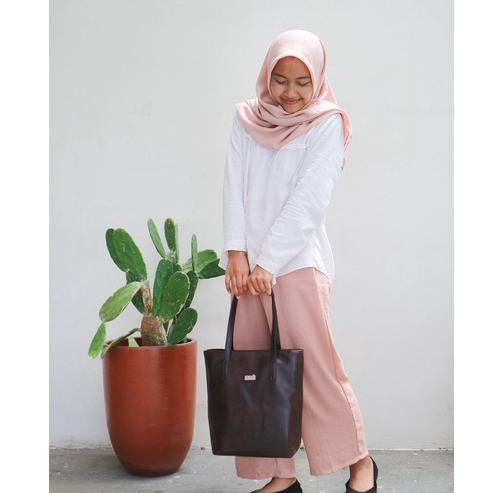 Rumah Warna Tas Selempang Wanita Malika Bahan Vinyl Tahan Air