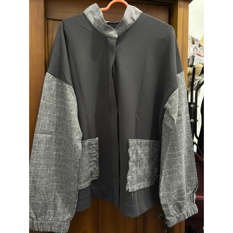 PRELOVED JAKET ALEEYA BRAND