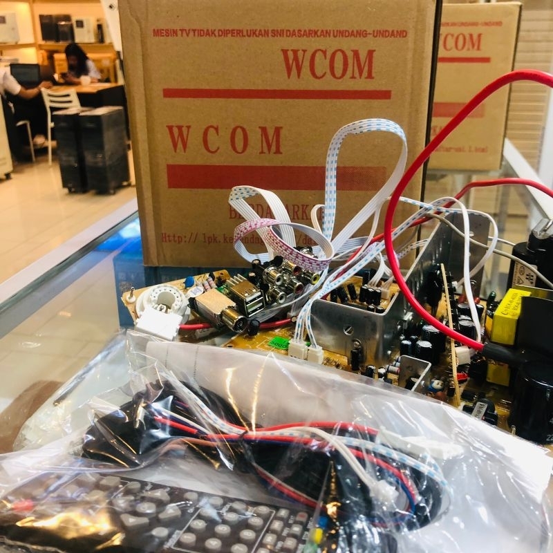 MESIN TV TABUNG FLAT 14 -21 WANSONIC DENGAN SIARAN DIGITAL TERRESTRIAL MESIN TV TABUNG DIGITAL