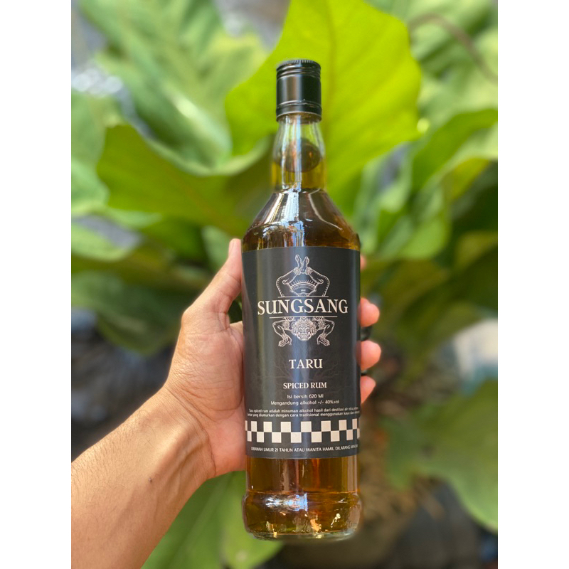Bali Whiskeyyy. 680ml Oleh2 khas Bali.