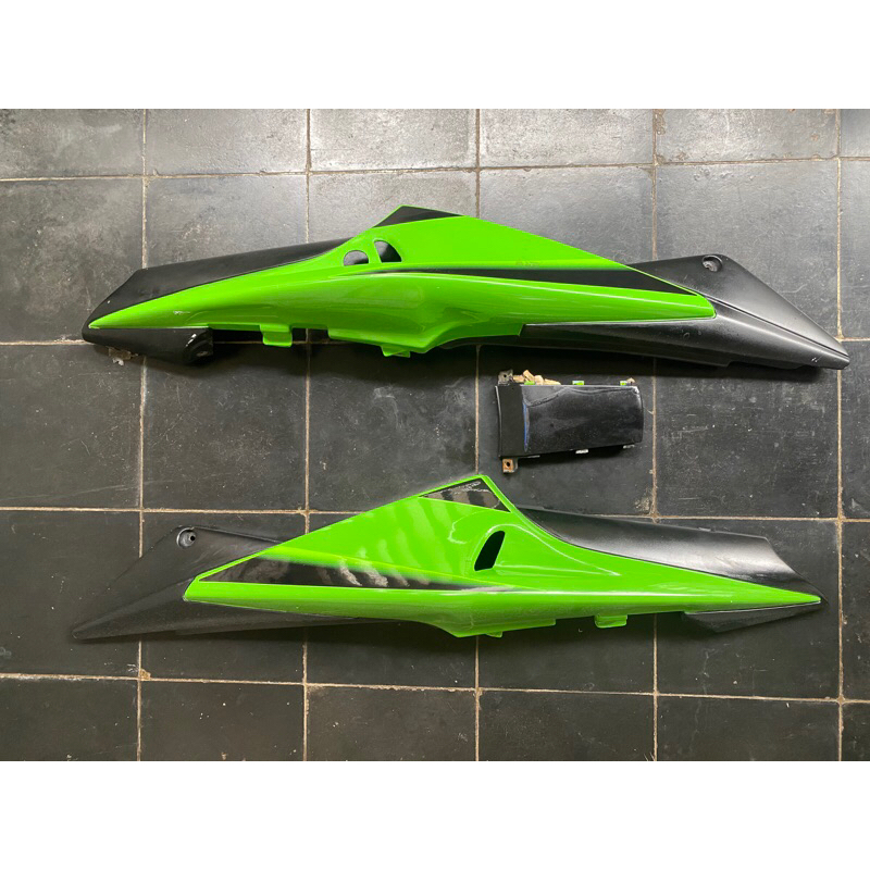 body belakang ninja RR Old SE Gen 4 Bahan Fiber