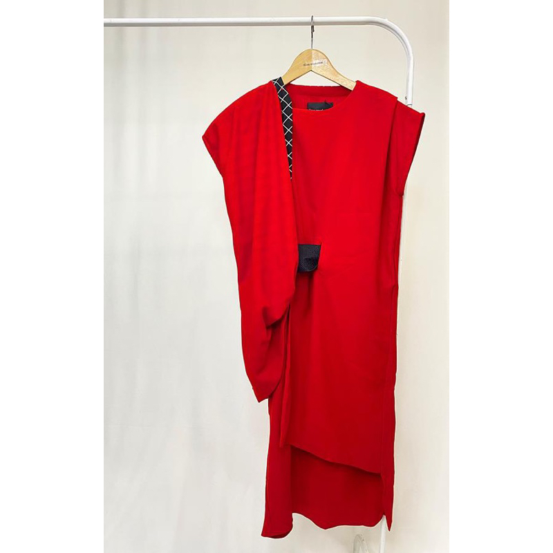 Oline Workrobe red dress