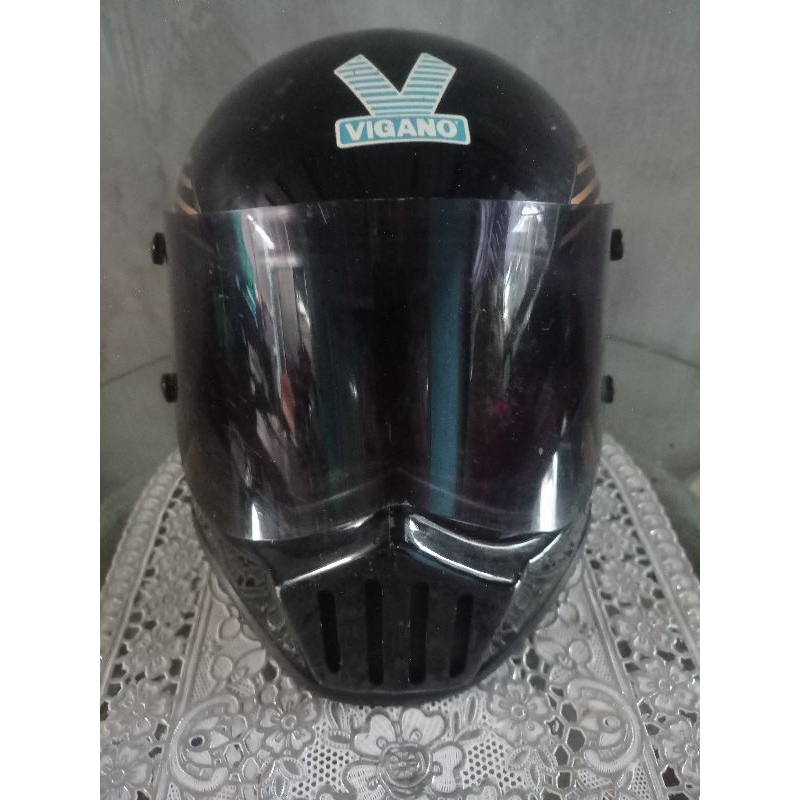 Helm merk DMI