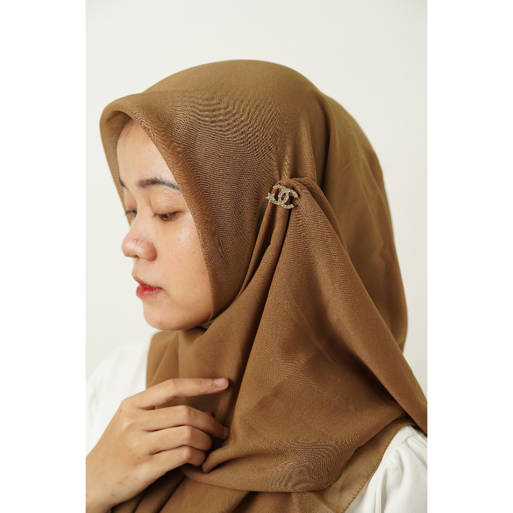 Bros Hijab Mini Branded Logo CC Yang Cantik Dan Elegant