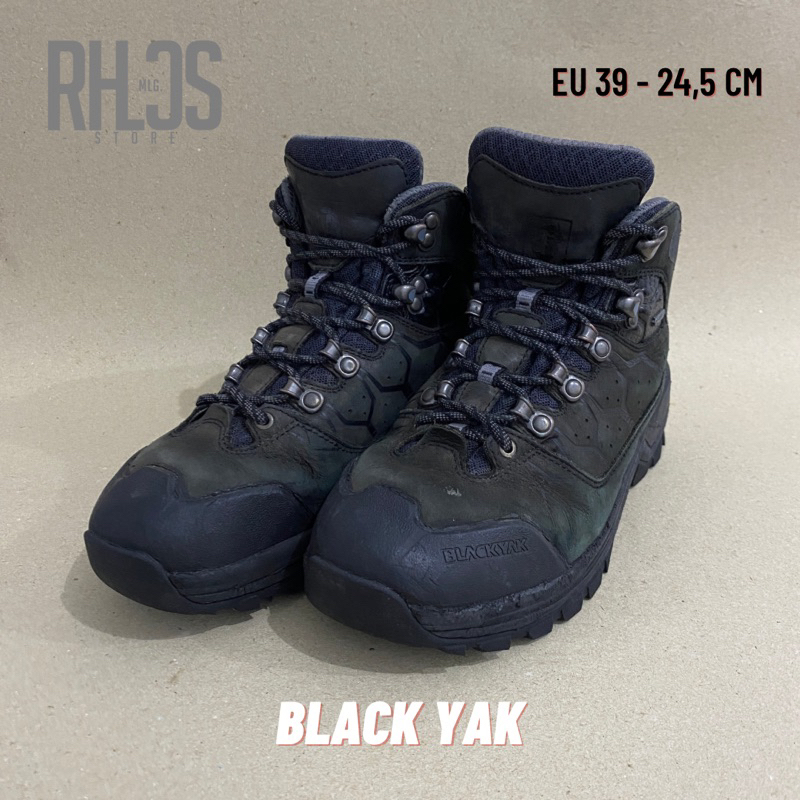 Sepatu Outdoor Black Yak Second