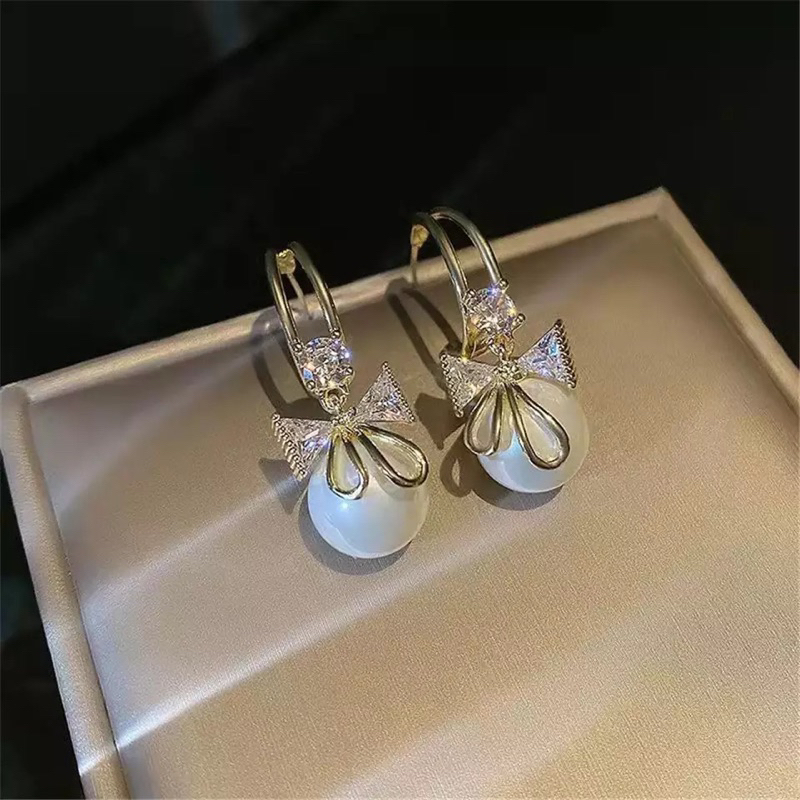Lovisa Titanium Earrings / Aksesoris Anting Pearl Pita Cantik Fashion