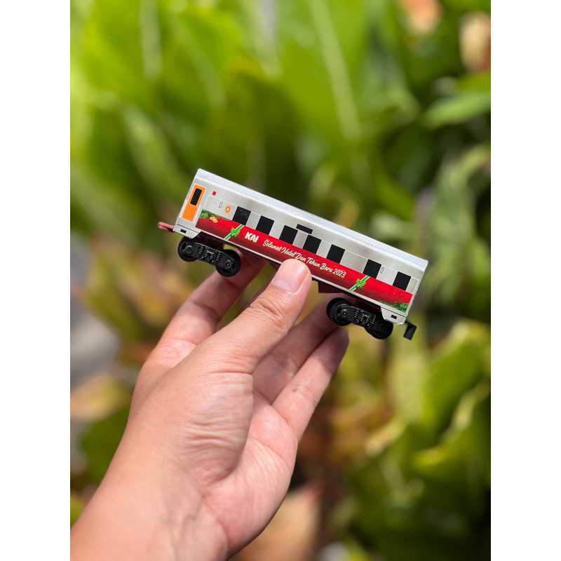 Mainan Kereta Api Indonesia Gerbong Nataru | Miniatur Kereta Api kayu Terbaru
