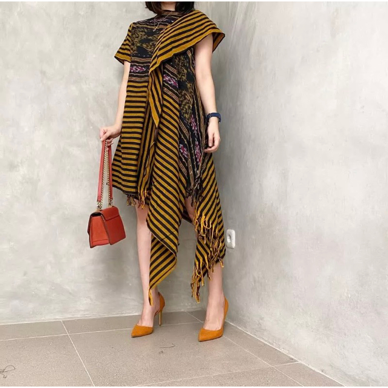 dress tenun etnik sumba toraja terbaru