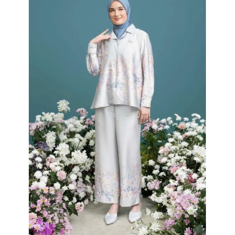 HEIDI BLOUSE WEARING KLAMBY SALE