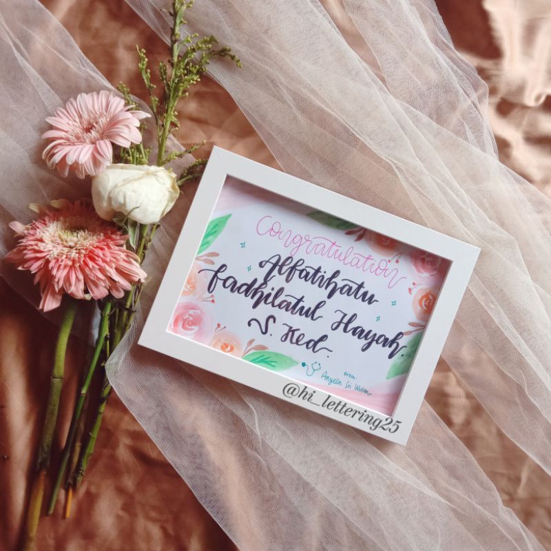 

Lettering Kado Wisuda, Birthday, Anniversary, Wedding, dan baby shower | Bingkai Wisuda | Bingkai Ultah| Kado Wisuda | Kado Ultah