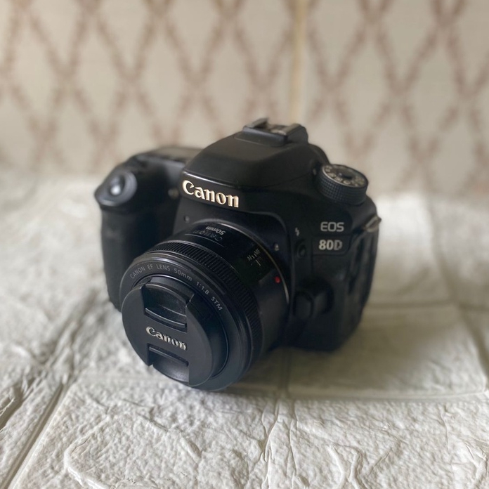 kamera 80d canon Lensa Kit 16-55mm + Lensa Fix 50mm 1.8 a/f - Bekas