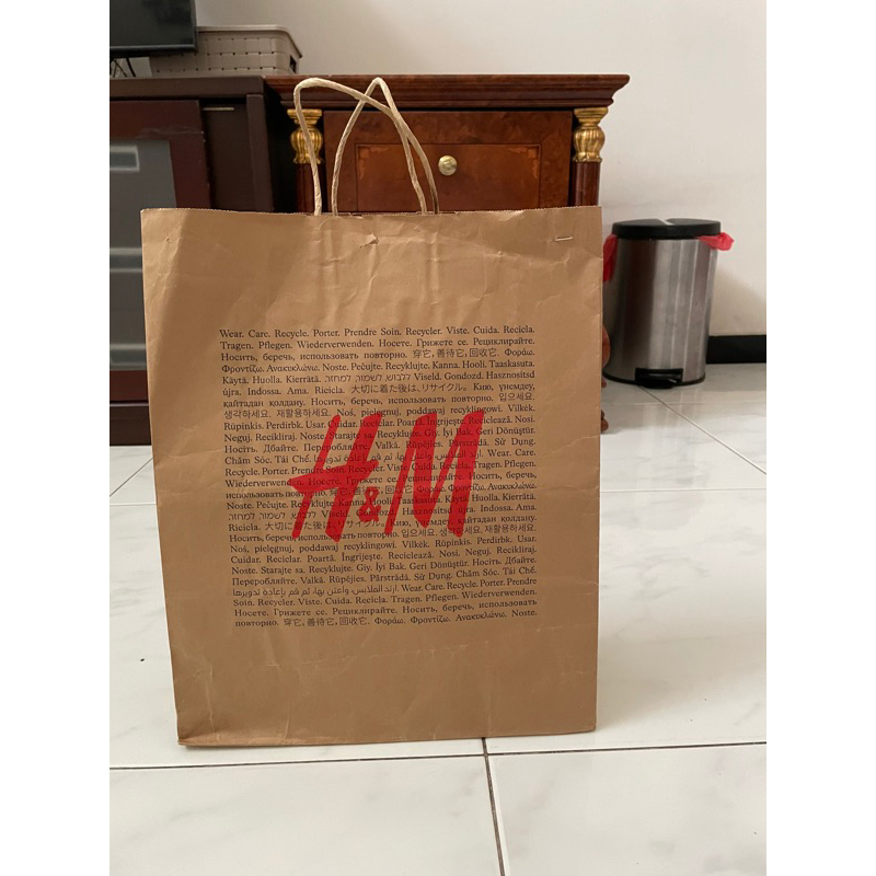 

paperbag hnm besar