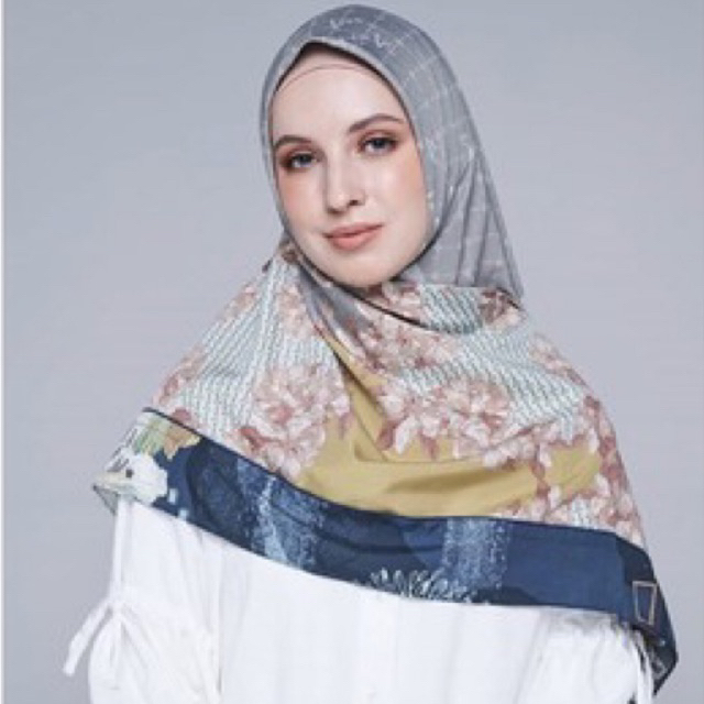 RIA MIRANDA X DEWI SANDRA SCARF DIANTA FORSY_preloved