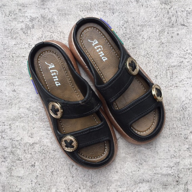 Sepatu Sandal Strap Tali Dua Pin 029