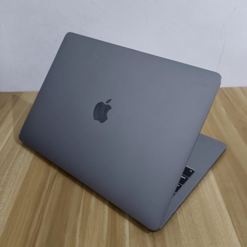 macbook 13inch pro touchbar 2018 8 || 16 || 256 || 512 intel core i5 i7