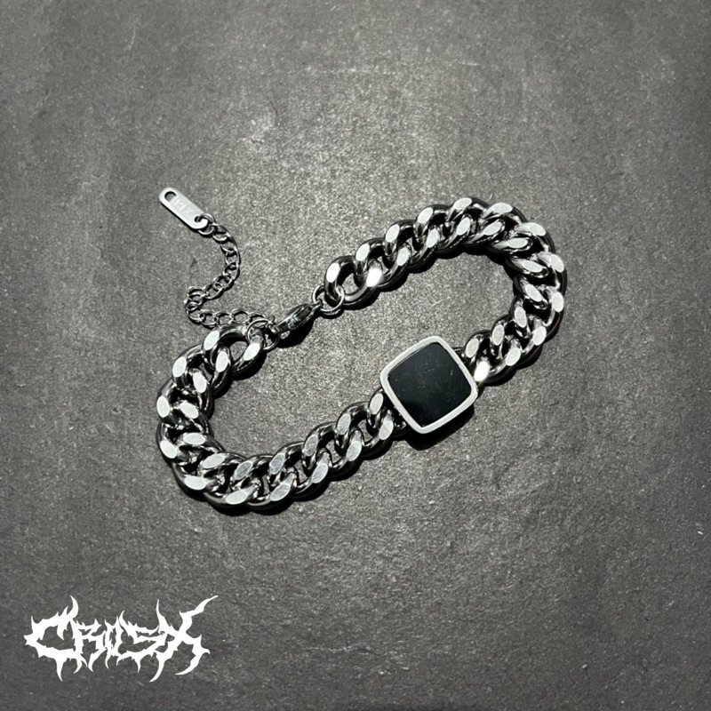 KALUNG DOUBLE LAYER CHAIN NECKLACE BRACELET / GELANG RANTAI BESAR SILVER / SQUARE BLACK PADLOCK SMILE NECKLACE STAINLESS KALUNG RANTAI RETRO HIP HOP PUNK CHOKER KALUNG LIONTIN STYLE KOREA CHAIN NECKLACE KALUNG SILVER TITANIUM AESTHETIC KALUNG PRIA WANITA