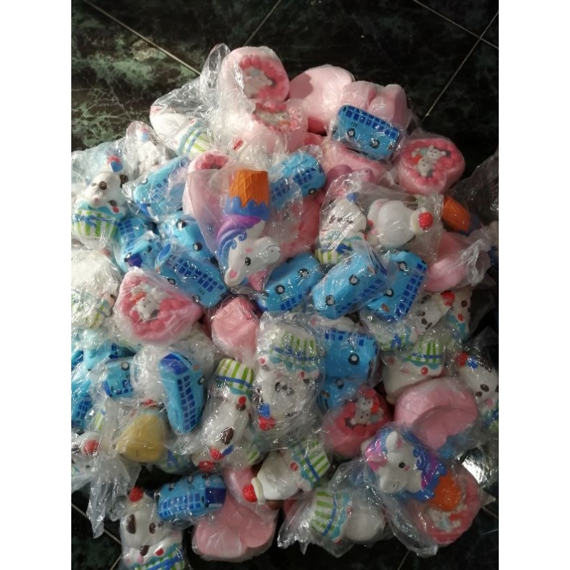 Mainan SALE Squishy cake,/Harga Tertera 3 Pcs