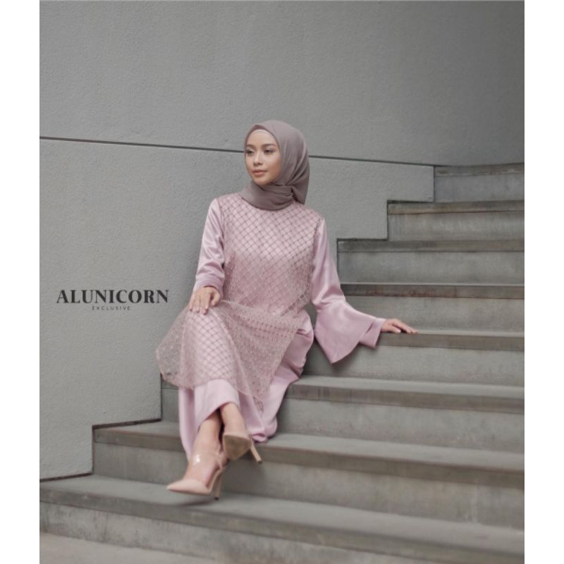 PRELOVED Diana dress tulle Alunicorn blouse dress shirt wearing klamby vanilla hijab heaven light bu