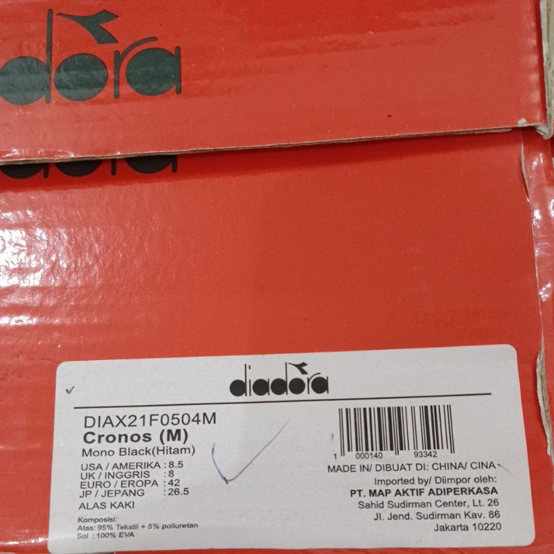 Sepatu Diadora Cronos (M)