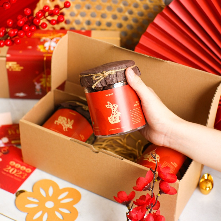 Hampers Imlek / CNY Hampers / Parcel Imlek - Oatmeal Cookies 3 Jar + FREE KARTU + TALI + VOUCHER + BUBBLE WRAP | LUCKYBITE