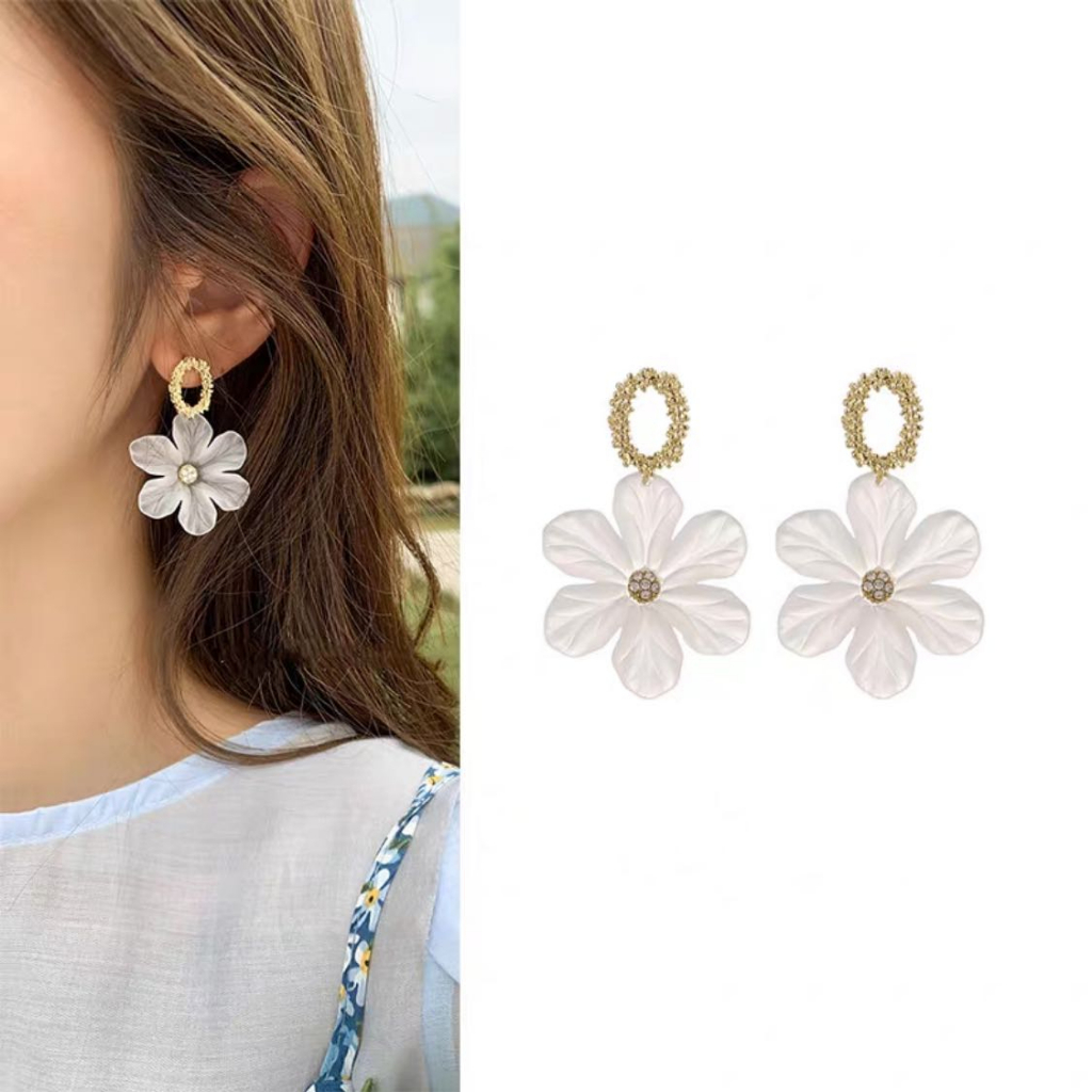 Sayishop Anting Wanita Flower Shape Anting Tusuk Korea Fashion Sederhana Gaya Aksesoris Wanita