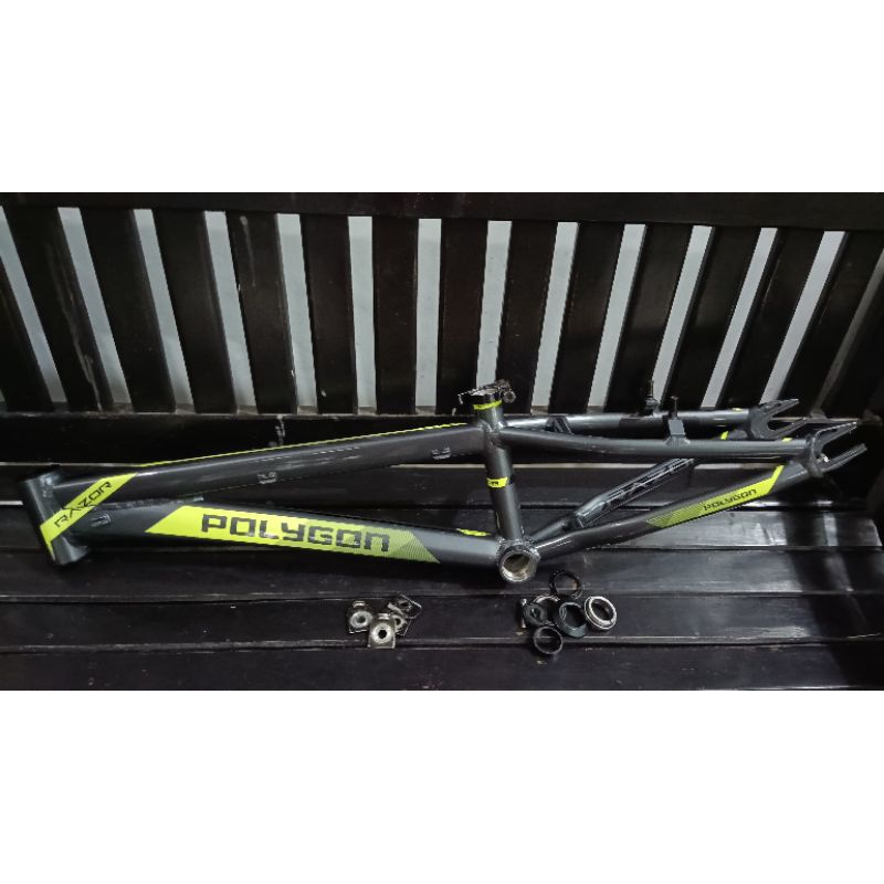 Frame Polygon Razor Elite
