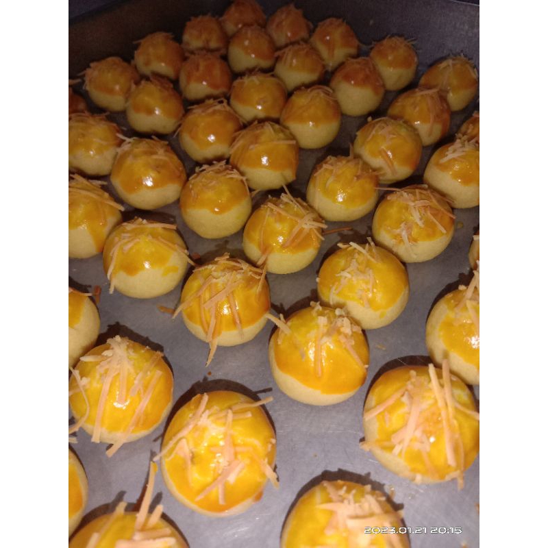 

Nastar Premium 100 % Nanas Asli Halal dan Enak toples 1000 ml