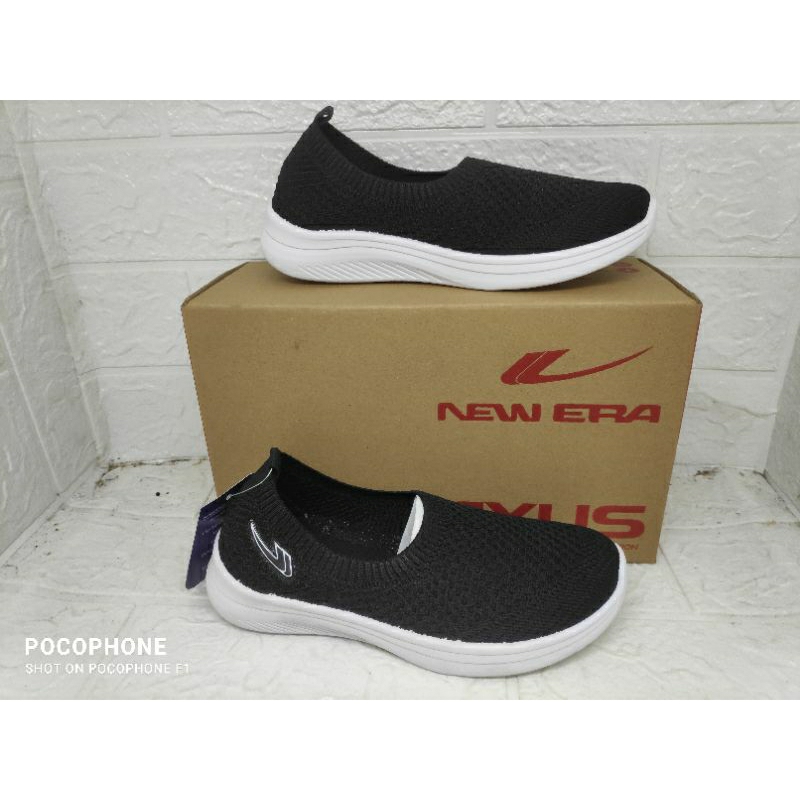 SEPATU NEW ERA SHEILA RAJUT SLIP ON 37-41 122900