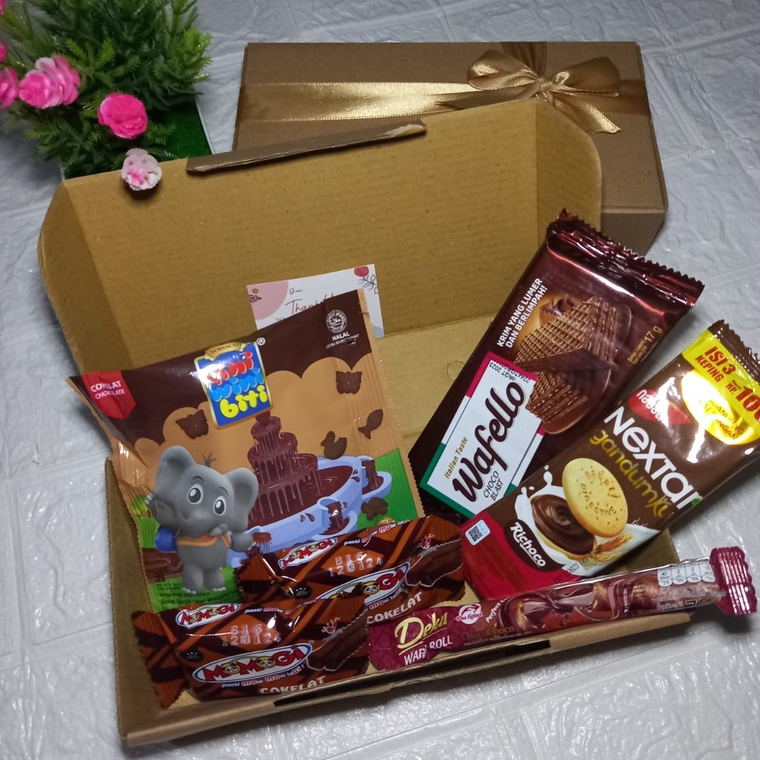 

Hampers Snack Gift Box / Hampers Snack / Snack Box / Gift Box / Hadiah Ulang Tahun / Kado Wisuda / Anniversary Gift / Valentine Day