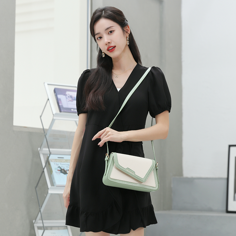 [New Arival] BOSTANTEN Tas Diagonal Selempang Wanita dengan Tali Bahu Ganda