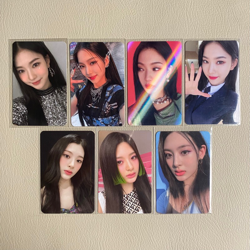 STAYC ISA & SEEUN PHOTOCARD — star to a young culture so bad glitter, staydom, stereotype type b che