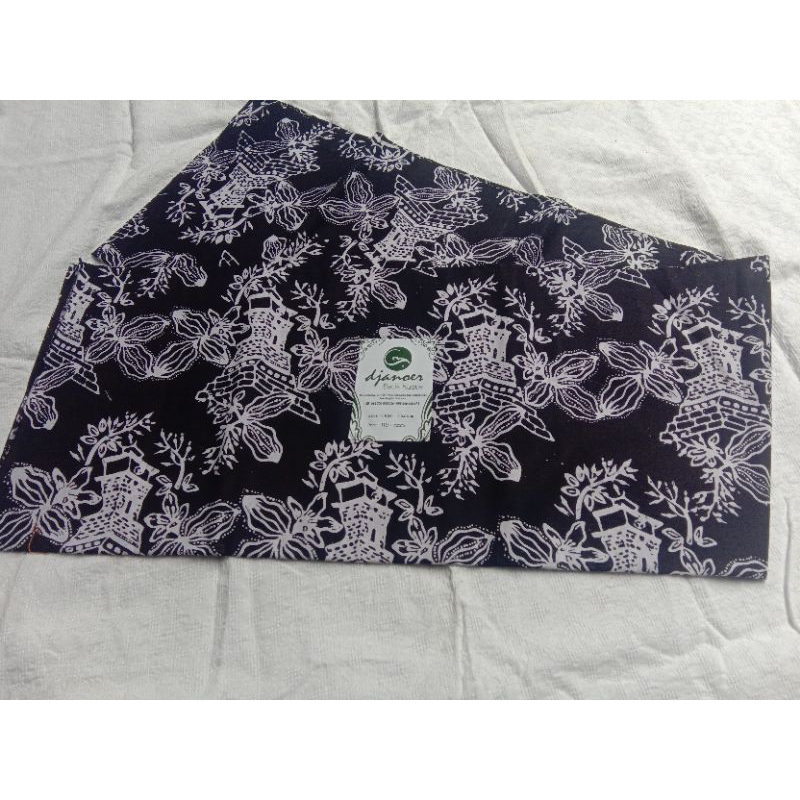 Batik menara parijoto