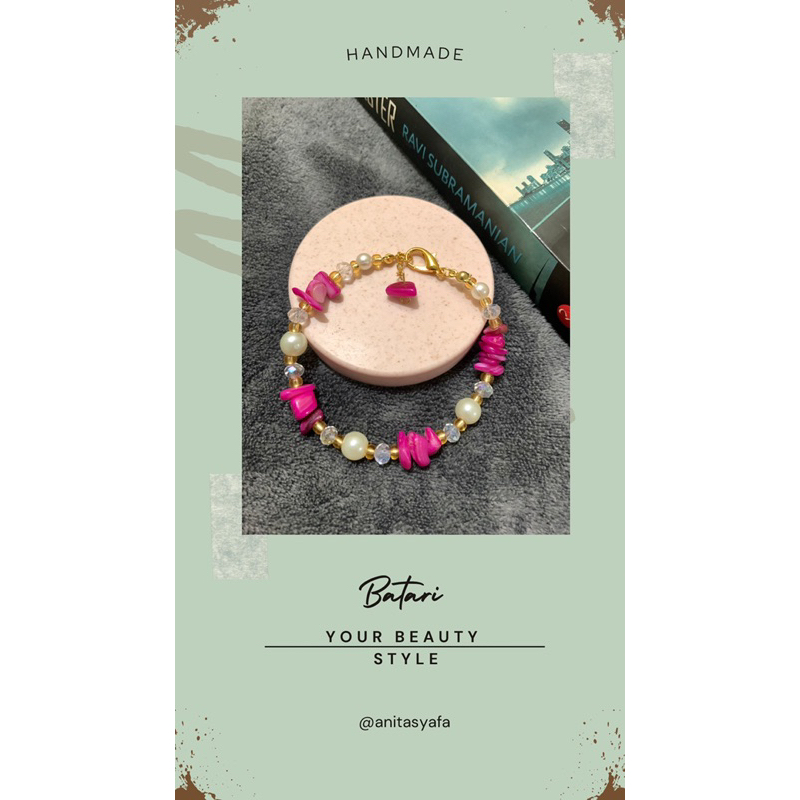 gelang batu warna merah muda