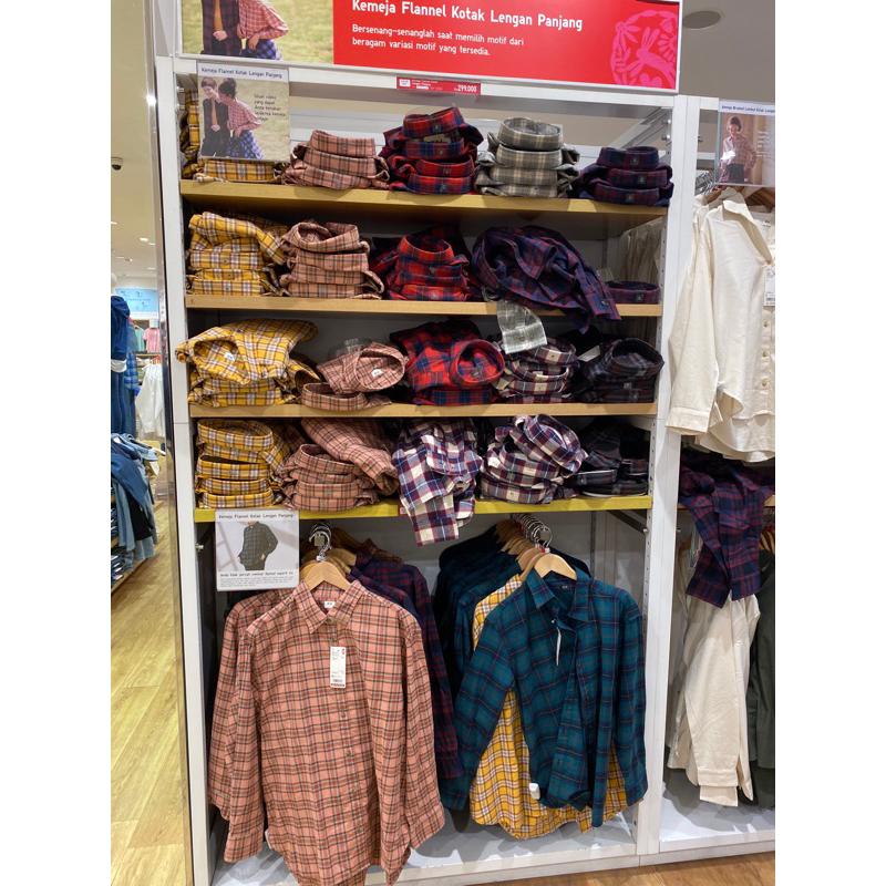 SALE Uniqlo Kemeja Flanel Wanita