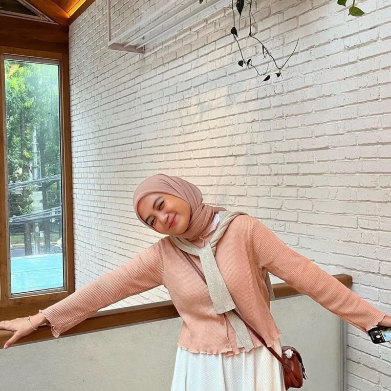 CARDIGAN RAJUT CROP PASTEL