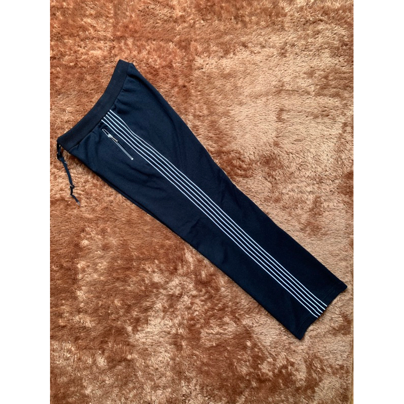 CELANA TRAINING K-SWISS SECOND THRIFT