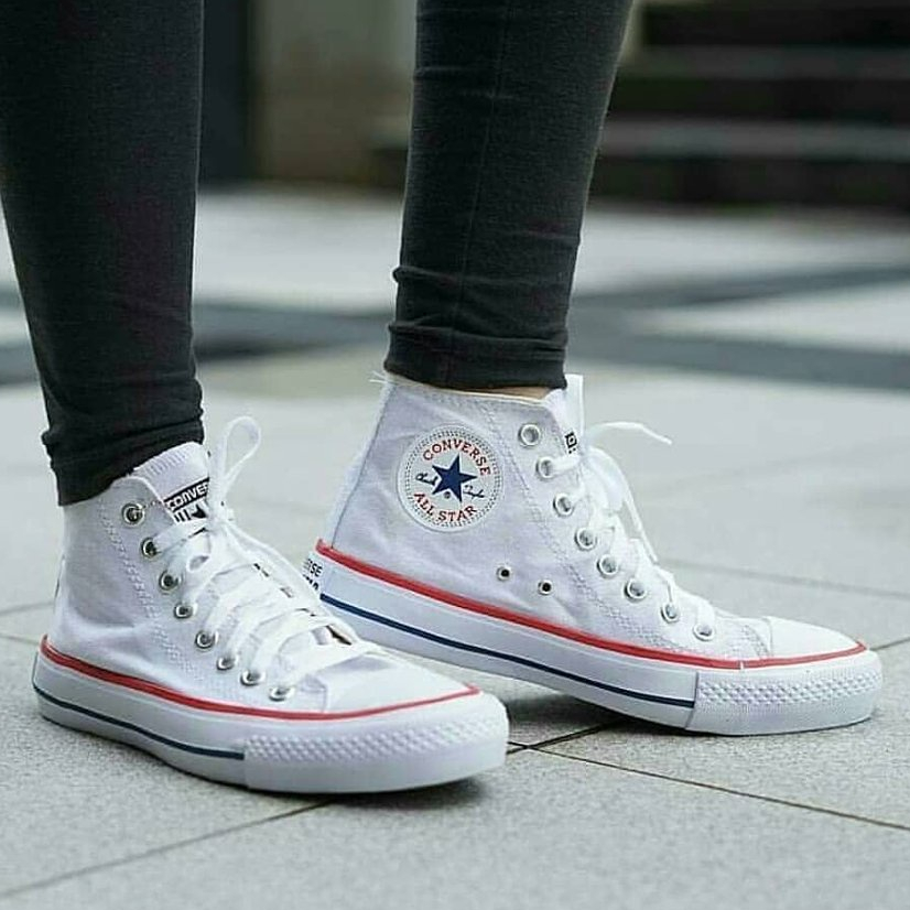 Sepatu Convers Allstar Putih Boot Chuck Taylor Classic High / Sepatu kuliah main jalan pria wanita