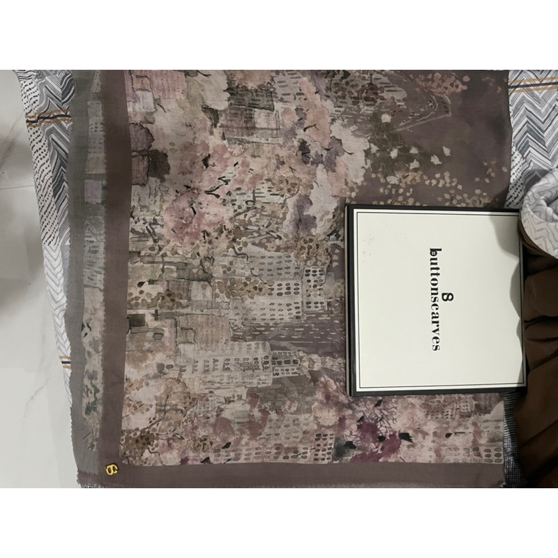 buttonscarves new york series 1 purple dove