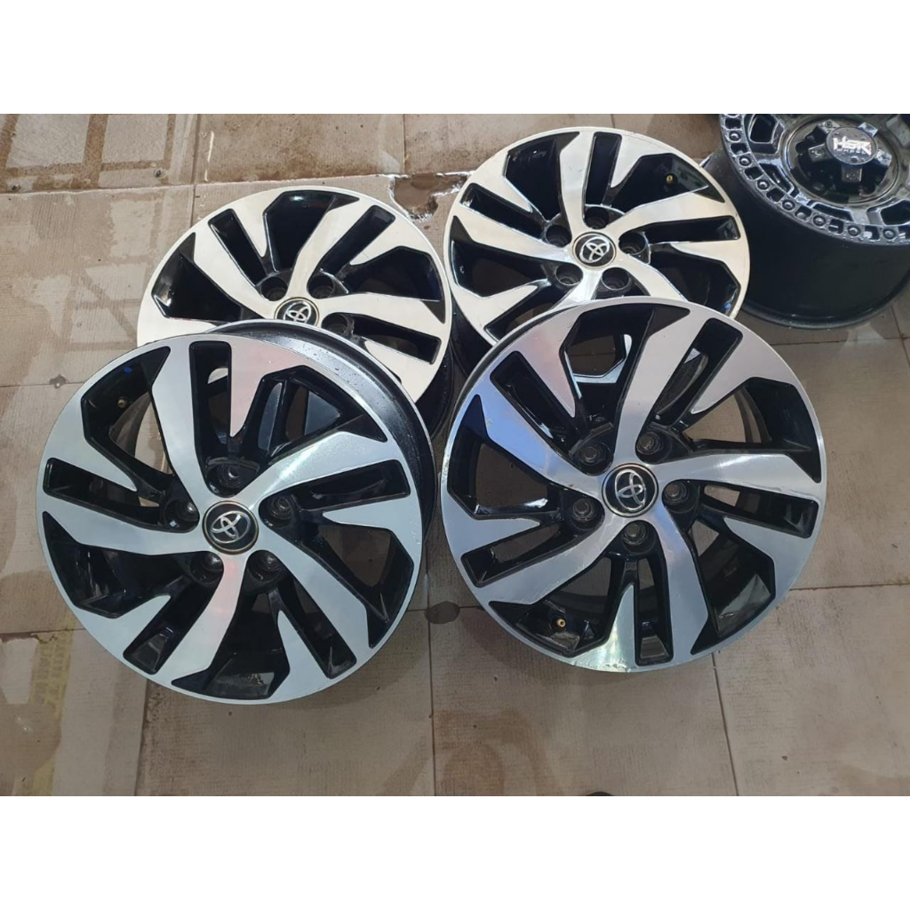 pelek mobil seken asli bawaan mobil toyota rush ring 16 lubang 5 pcd 114 black polish